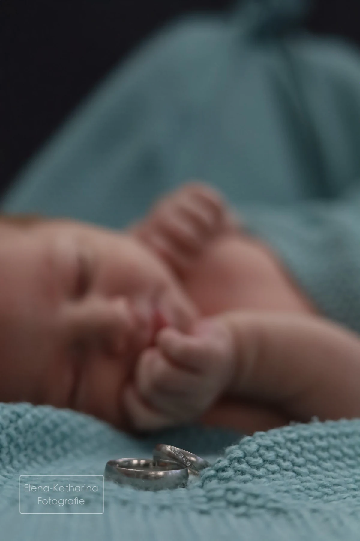Detailaufnahme kleiner Babyhände
