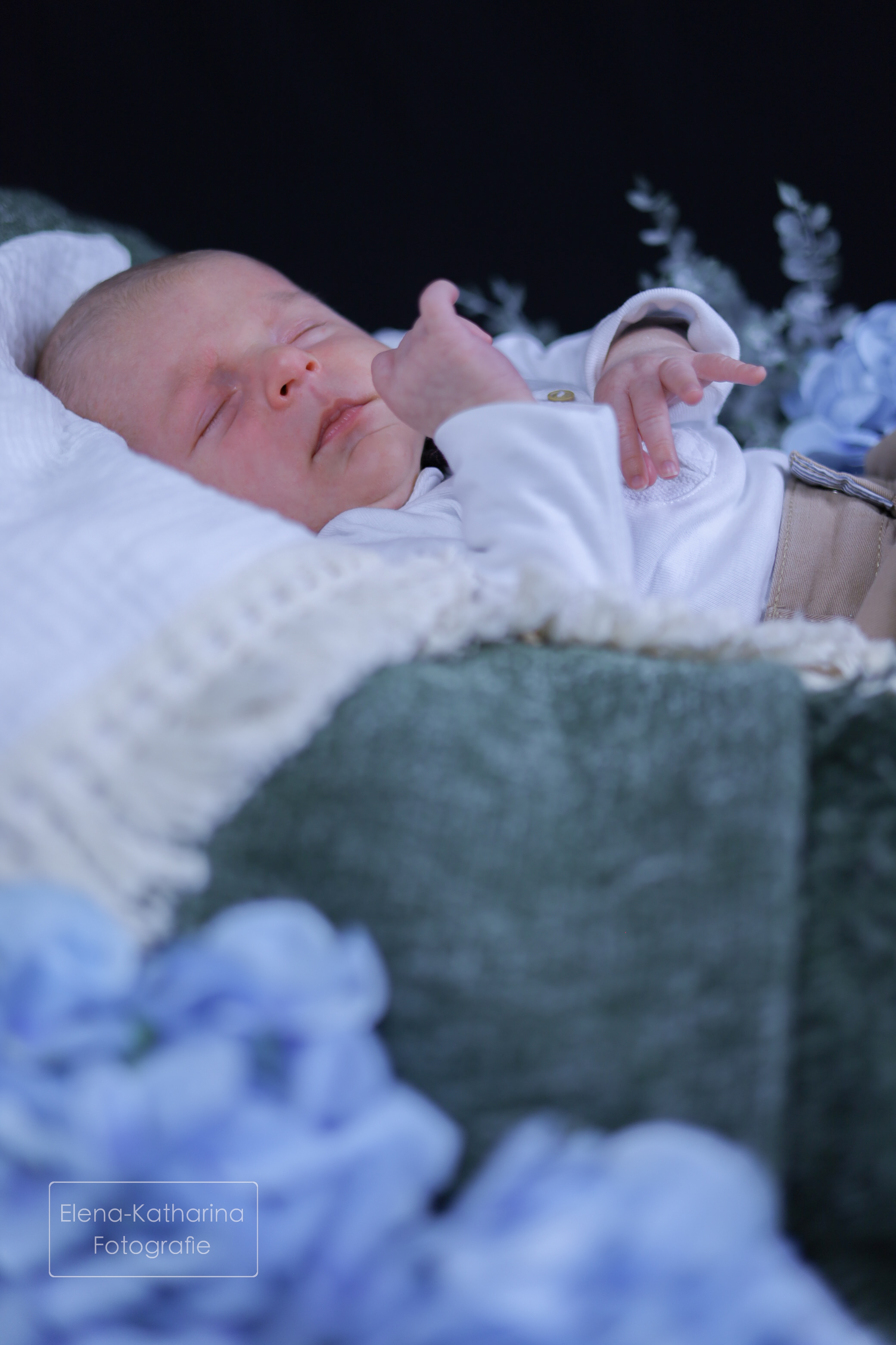 Sanfte Babyfotografie mit ruhiger Stimmung