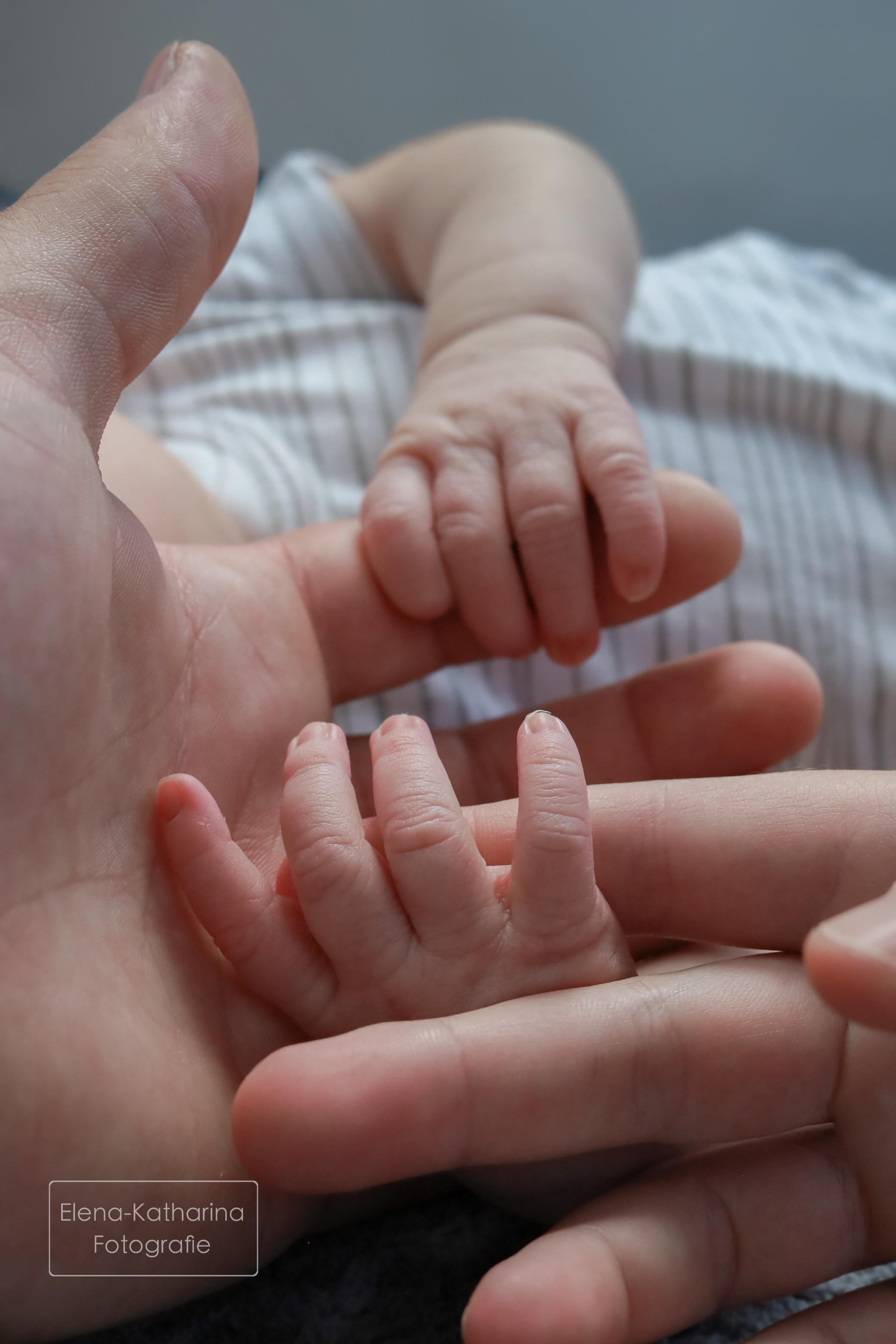 Künstlerische Babyaufnahme mit Tiefe