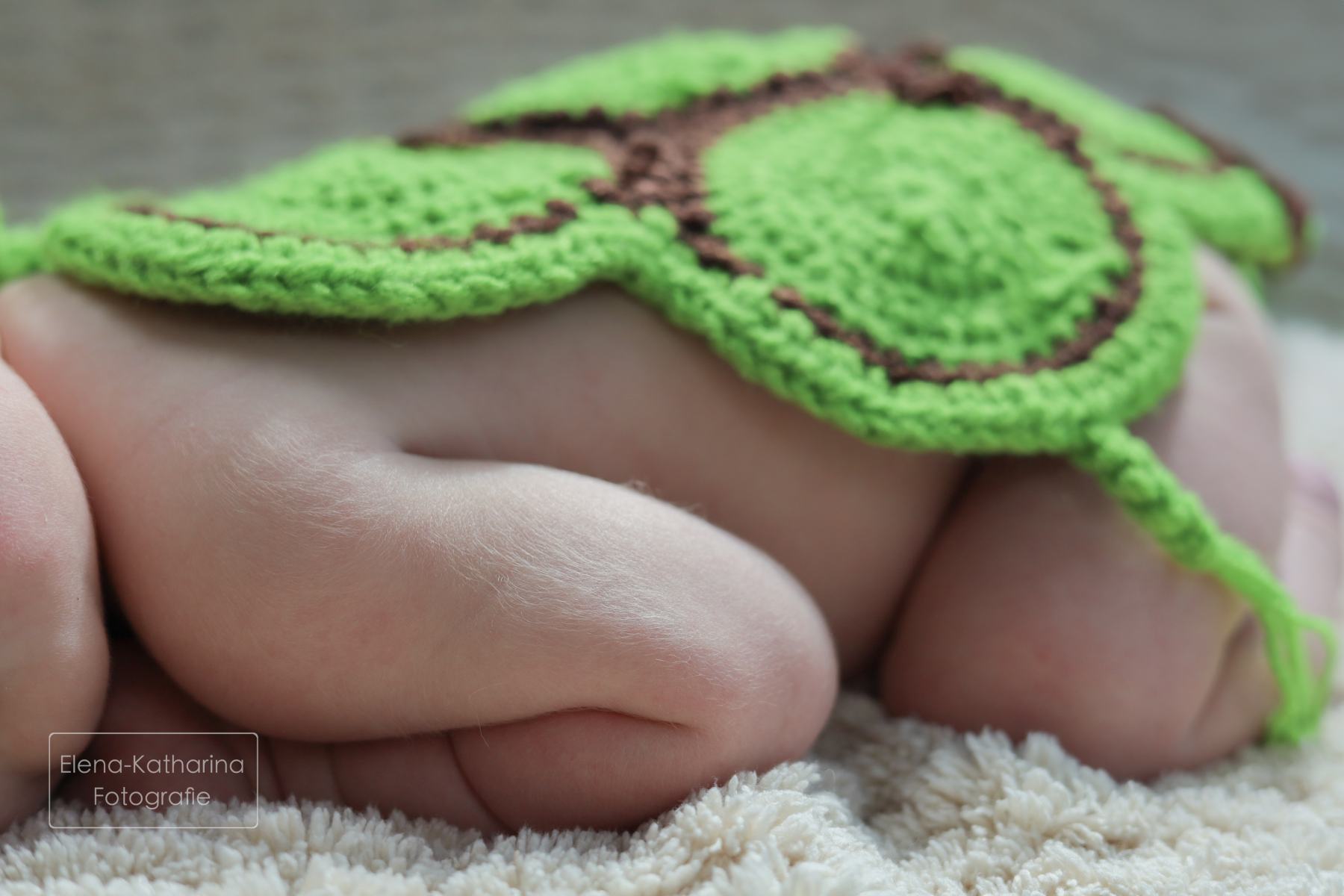 Detailreiche Babyfotografie mit weichem Licht