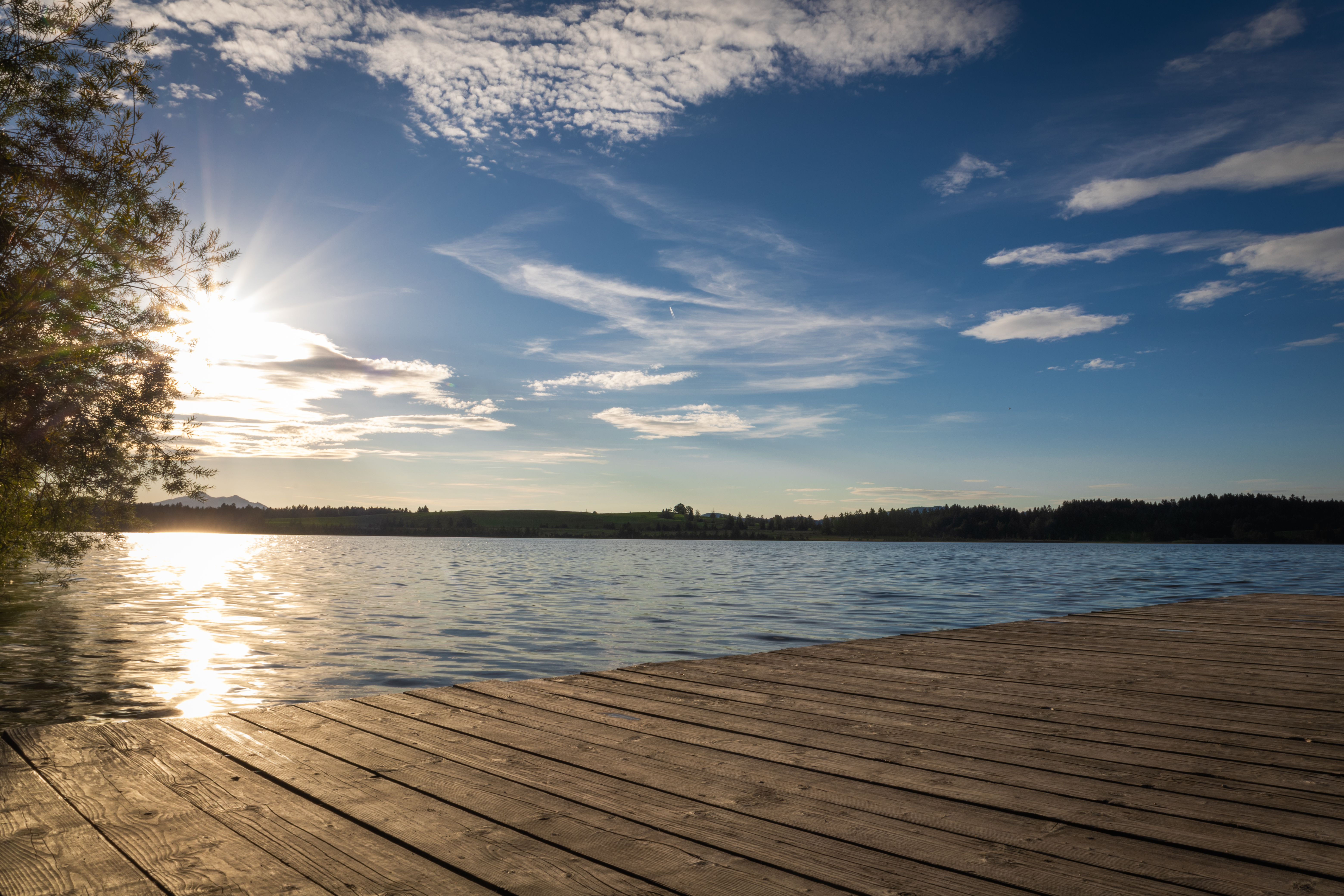 Sanfte Wasserlandschaft mit Spiegelung